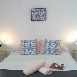 https://pink-lemon-apartments.es-andalucia.com