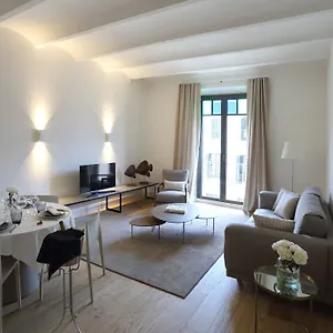 https://apartaments-placa-del-vi.catalonia-hotels.com