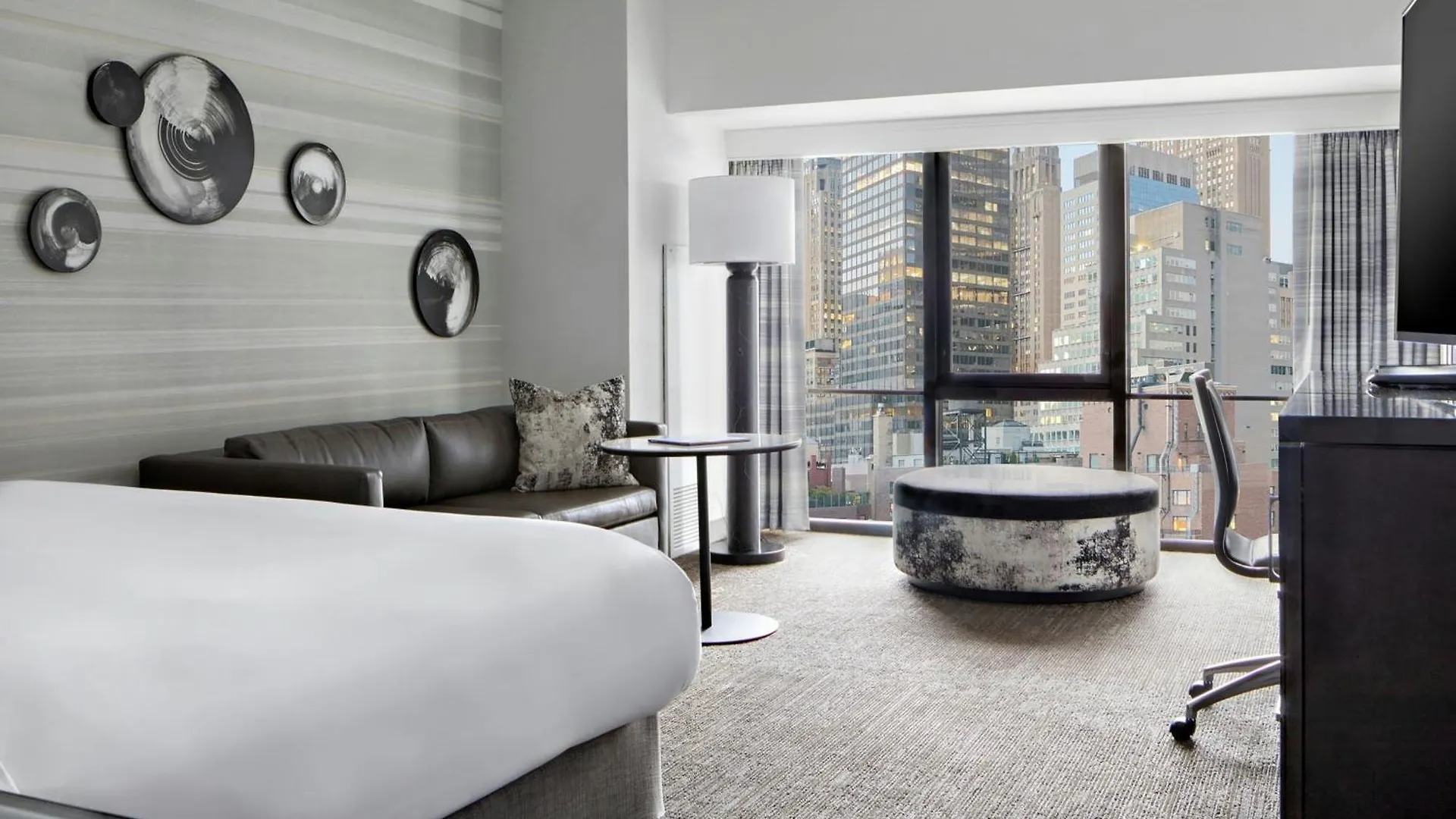 New York Marriott Marquis Hotel