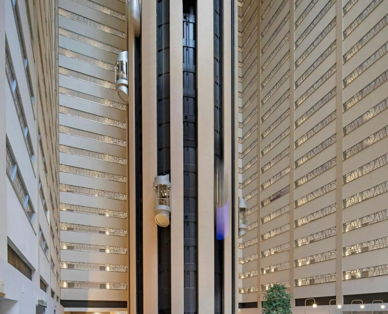 *****  New York Marriott Marquis Hotel United States