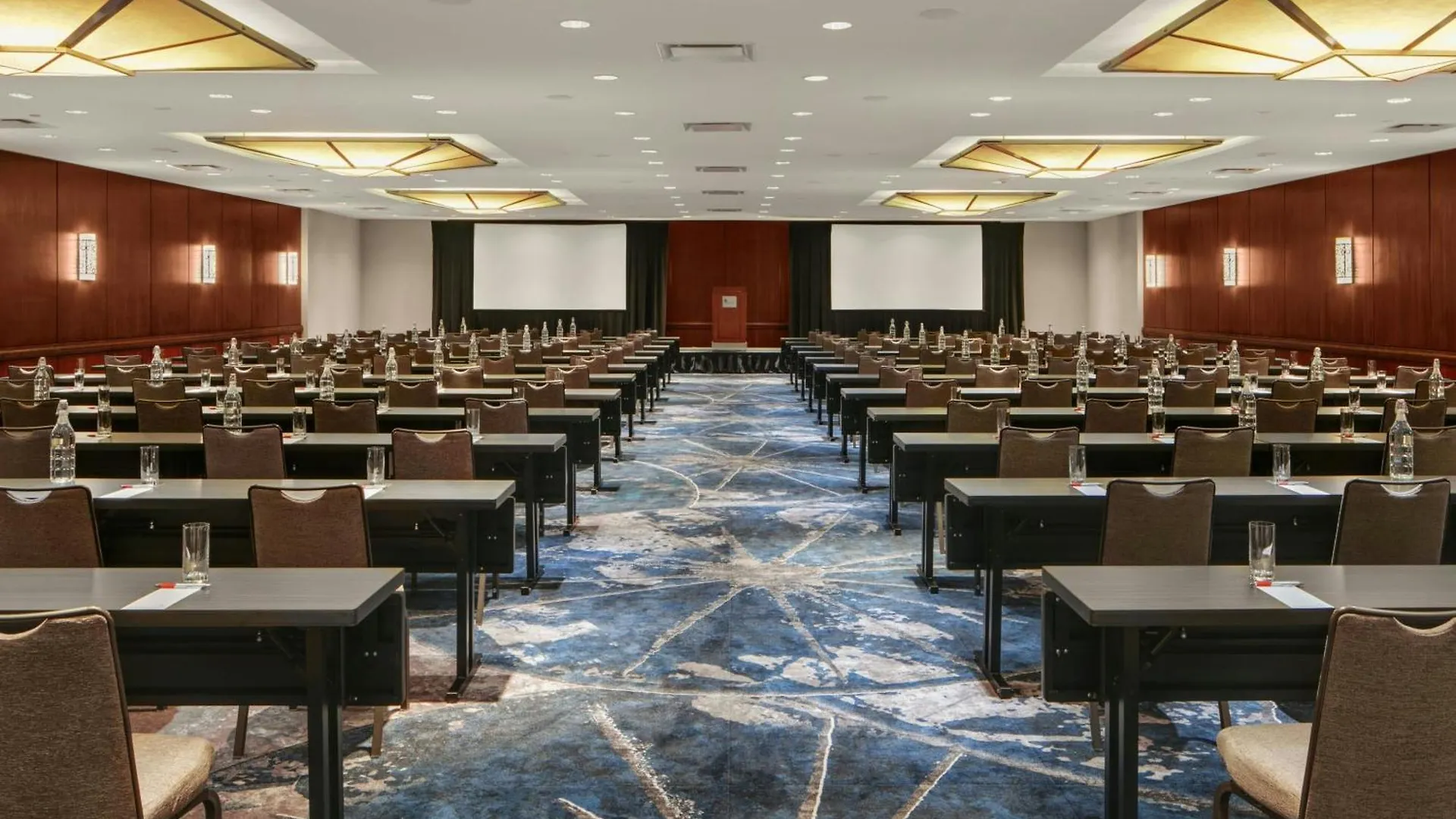 New York Marriott Marquis Hotel