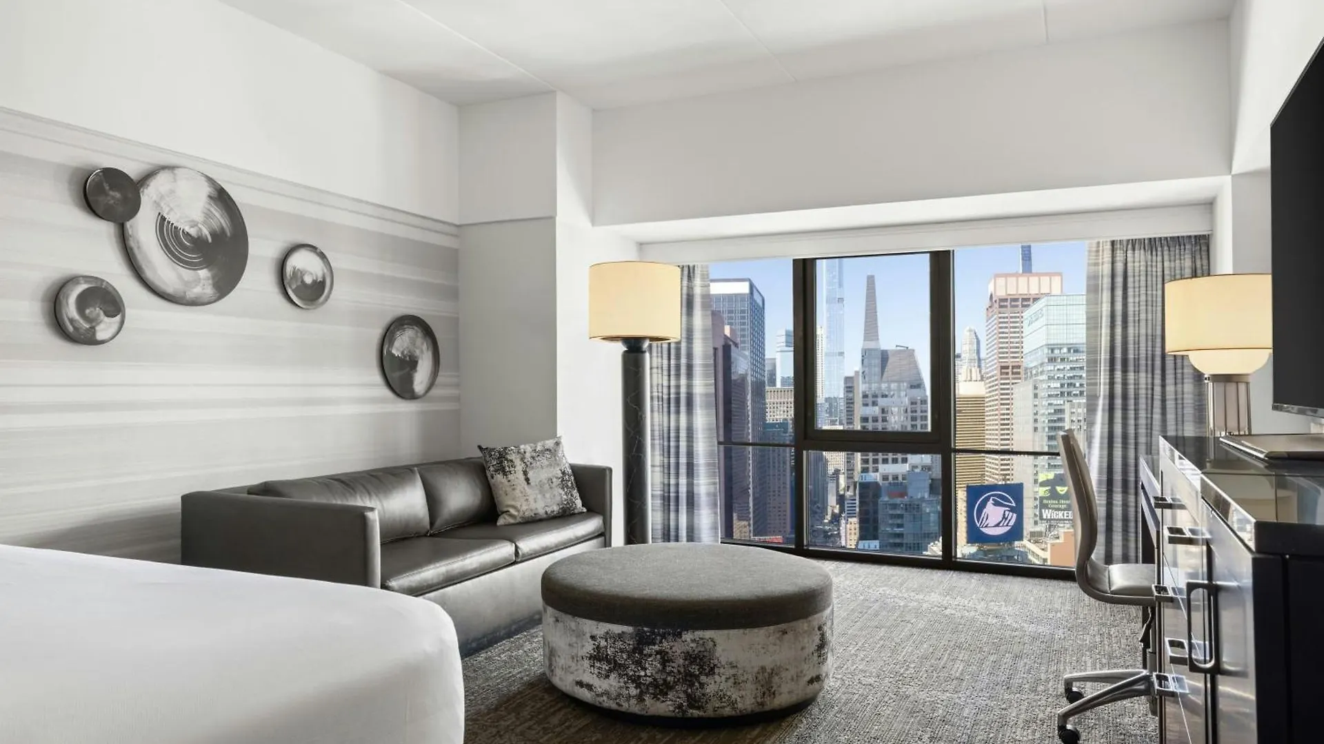 New York Marriott Marquis Hotel 5*, New York United States