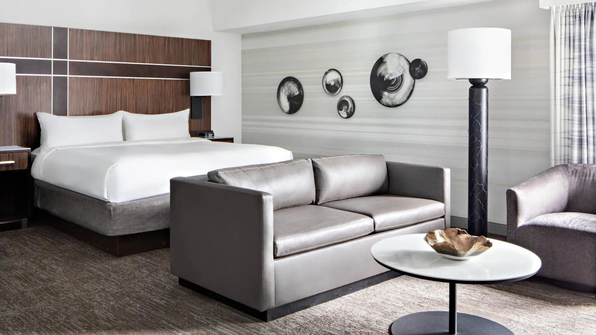 New York Marriott Marquis Hotel 5*, New York United States