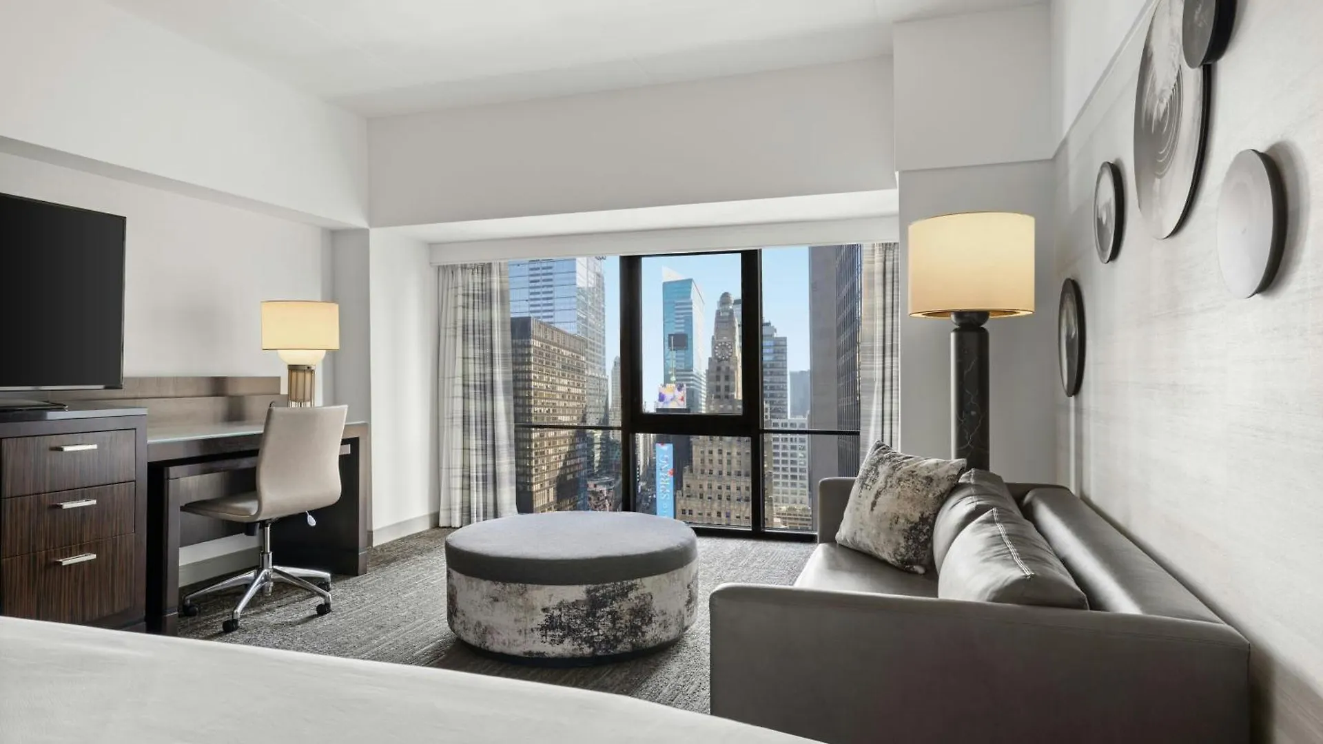 New York Marriott Marquis Hotel  New York