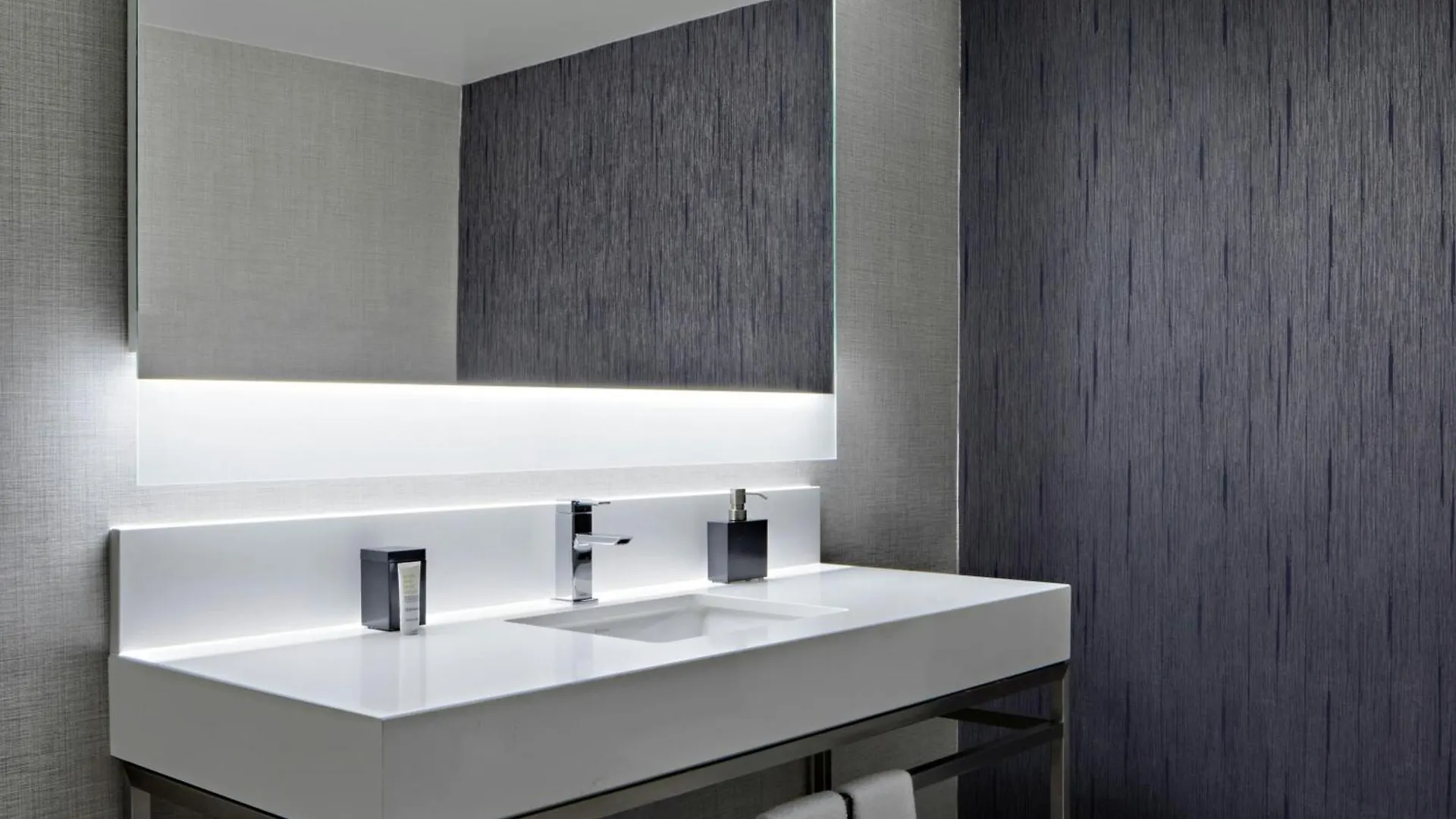 New York Marriott Marquis Hotel 5*, New York