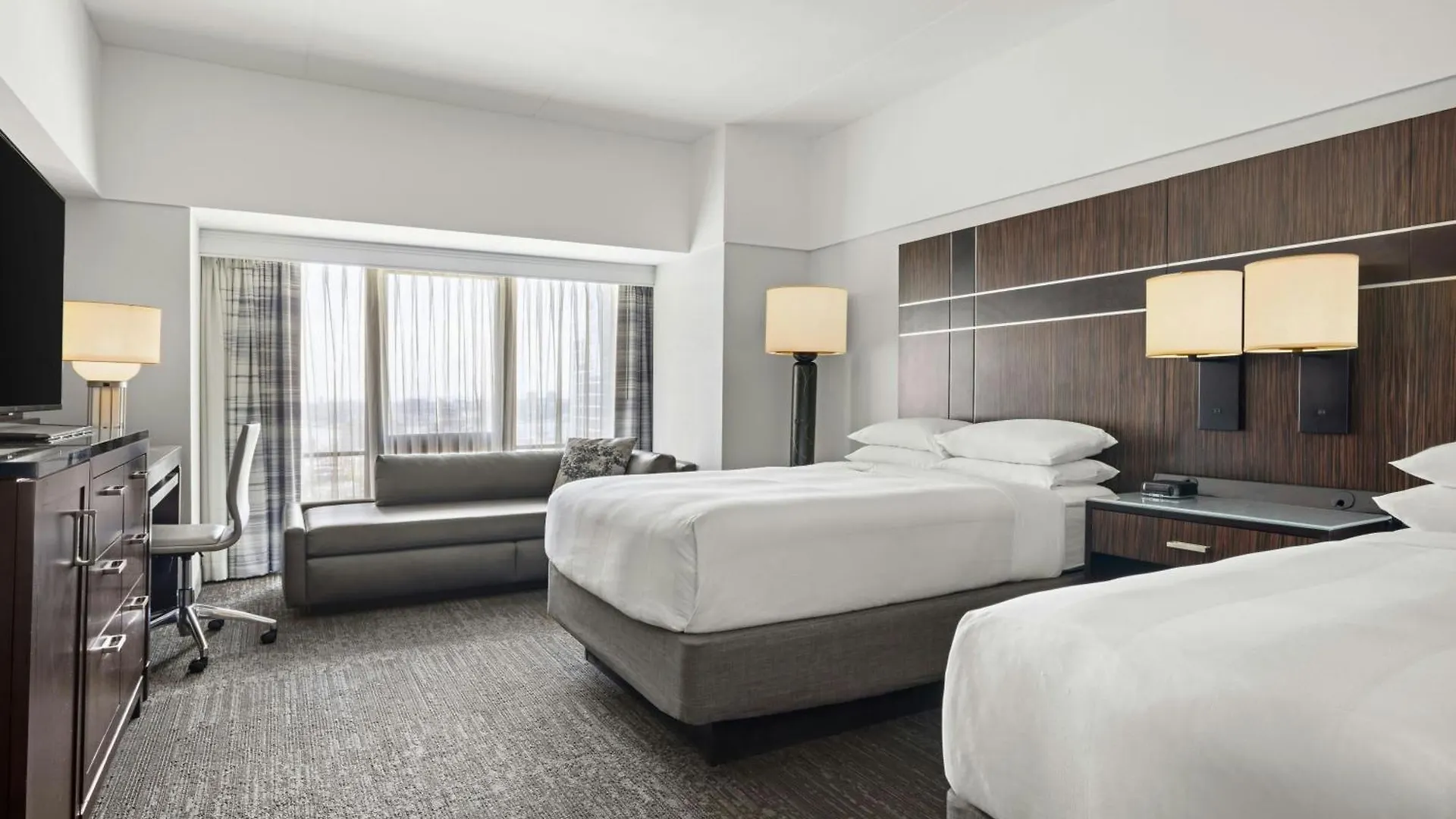 New York Marriott Marquis Hotel