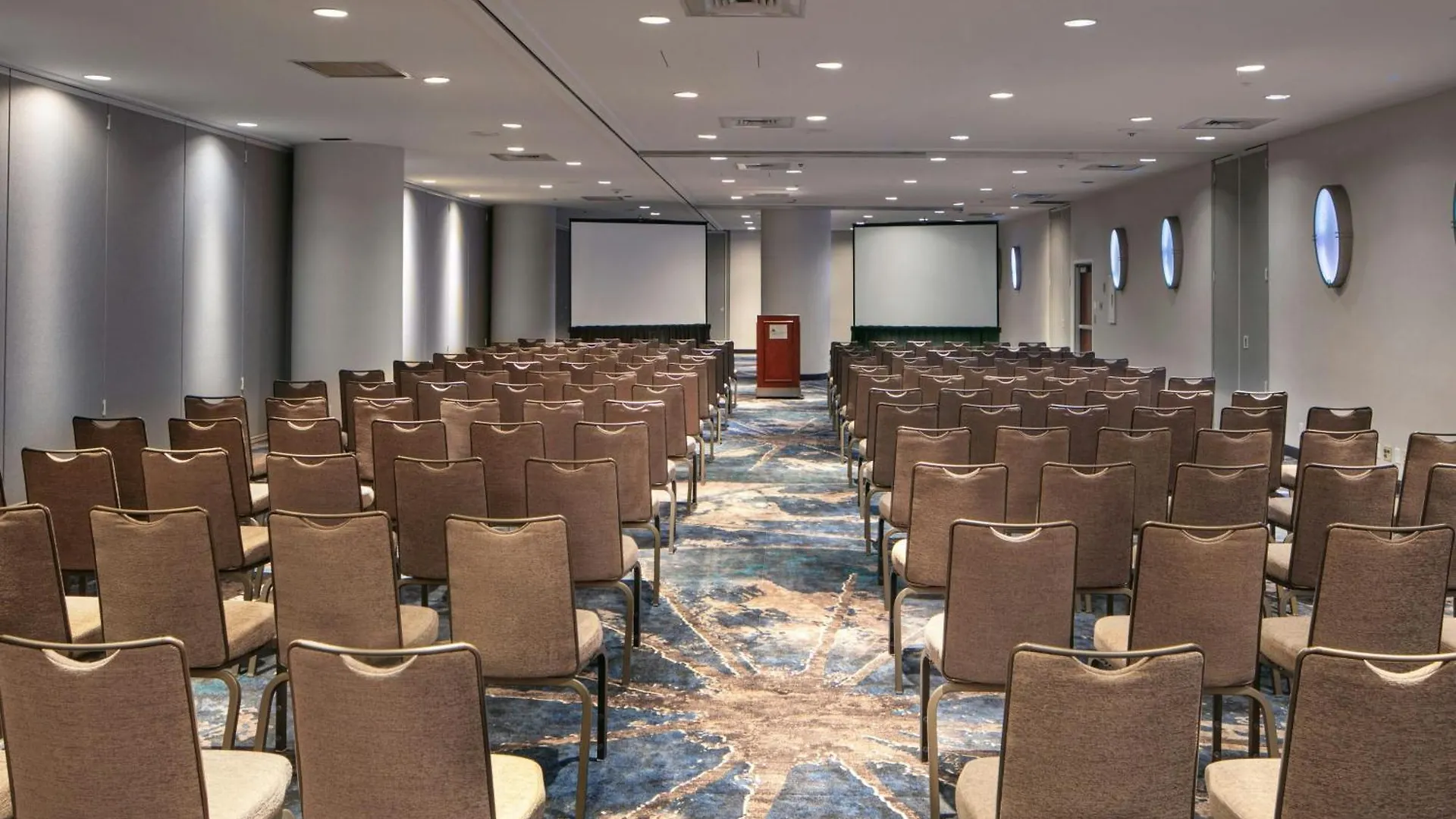 New York Marriott Marquis Hotel  New York